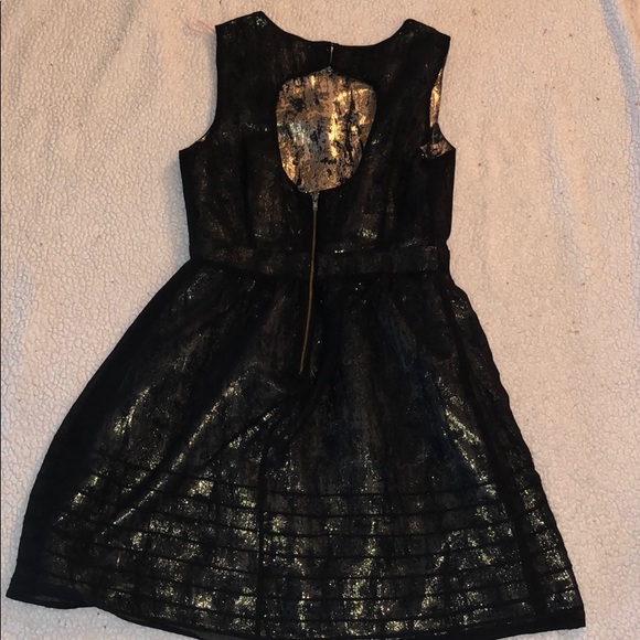 Forever 21 skater back dress - Picture 3 of 4